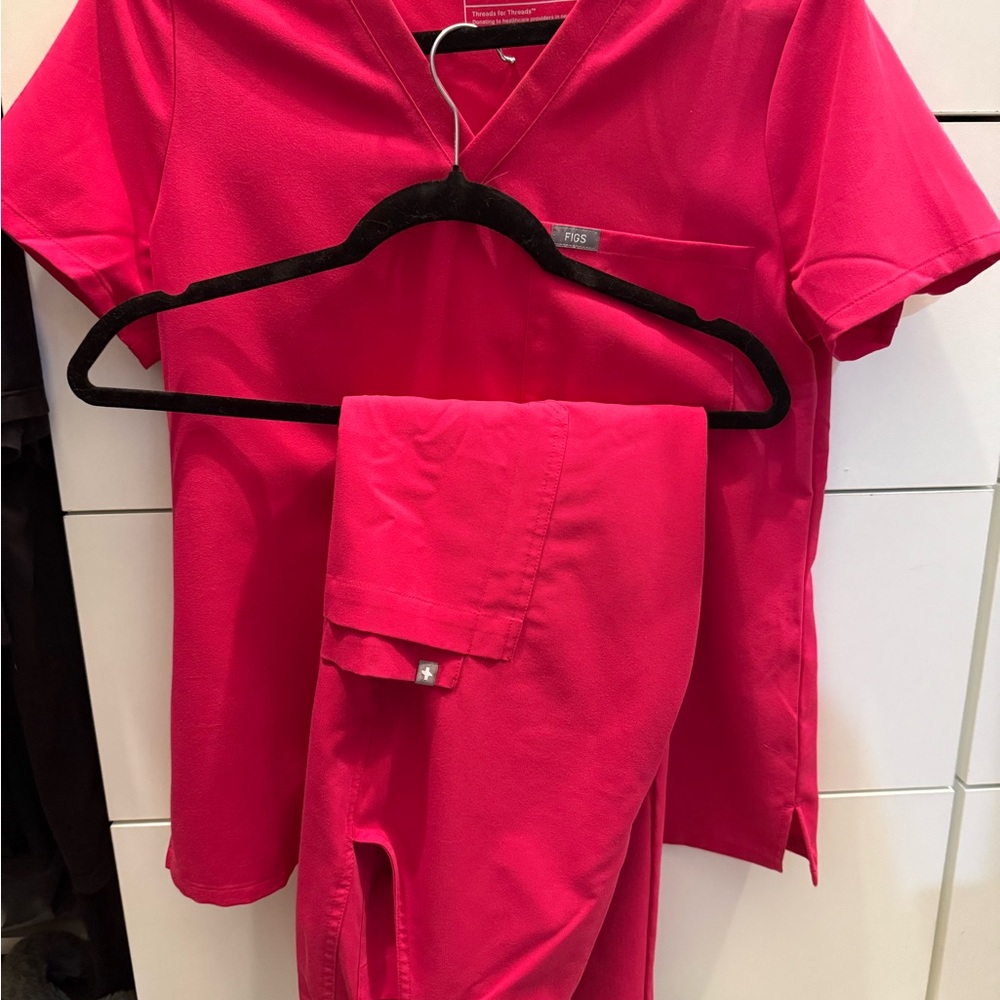 Figs Vivid Pink Medical Scrubs